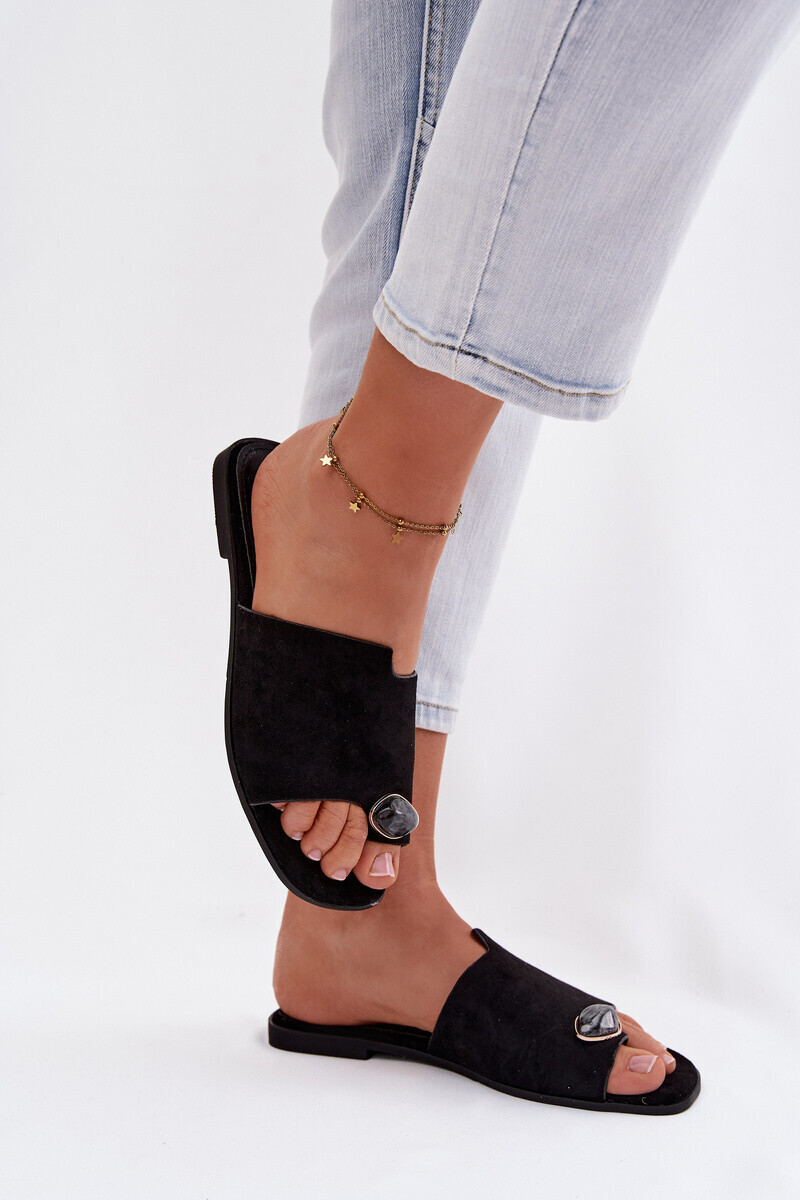 Dámske čierne šľapky z eko semišu Selavine