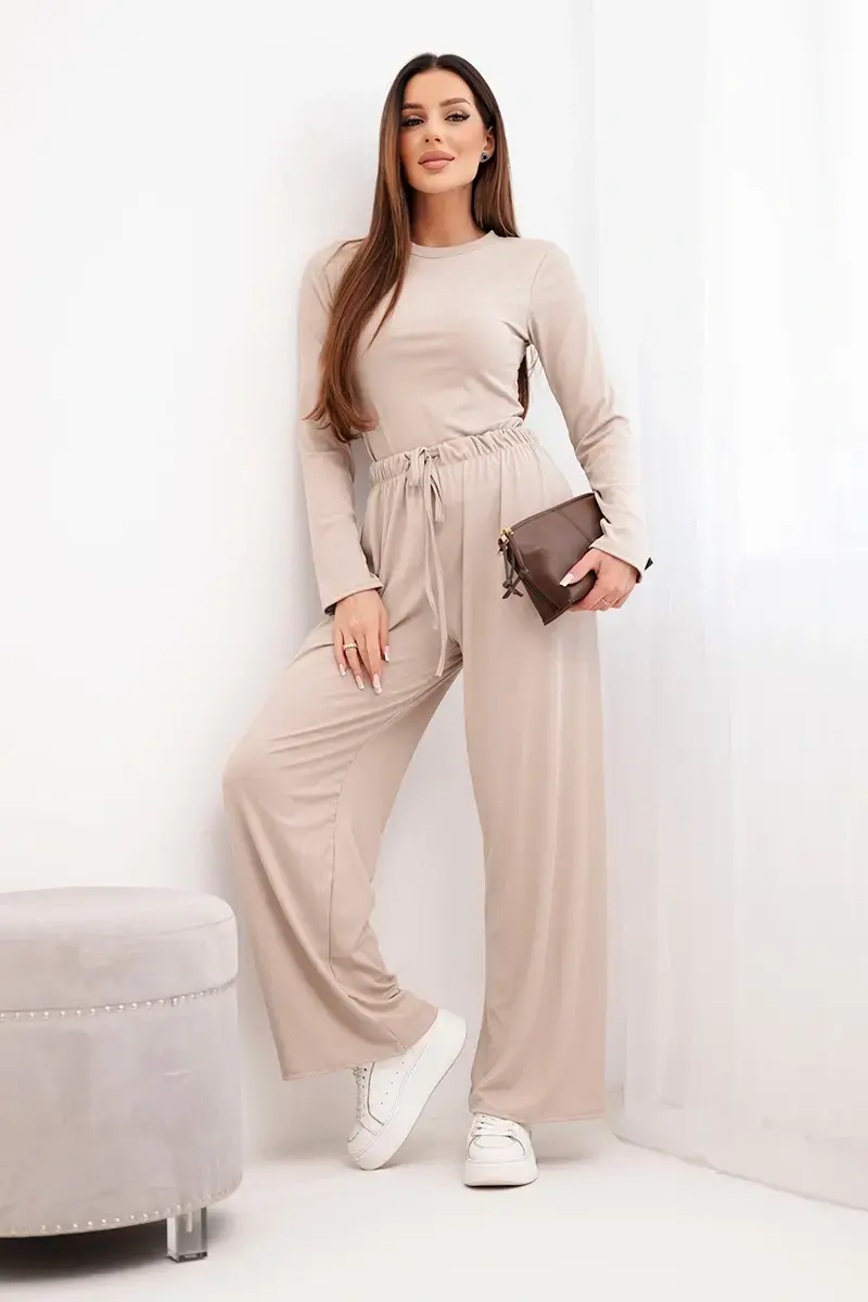 Dámska súprava s blúzkou a širokými nohavicami