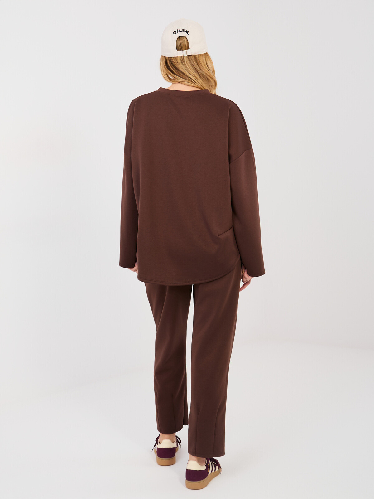 Dámska tepláková súprava v tmavohnedej farbe