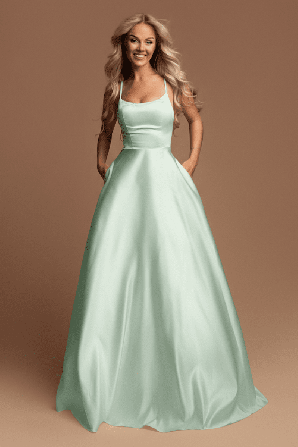 Eva & Lola Svetlozelené spoločenské šaty na ramienka Veľkosť: S