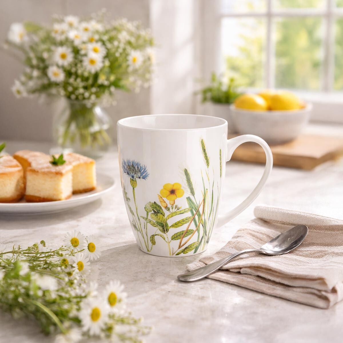 Porcelánový hrnček Wild Flowers, 300 ml