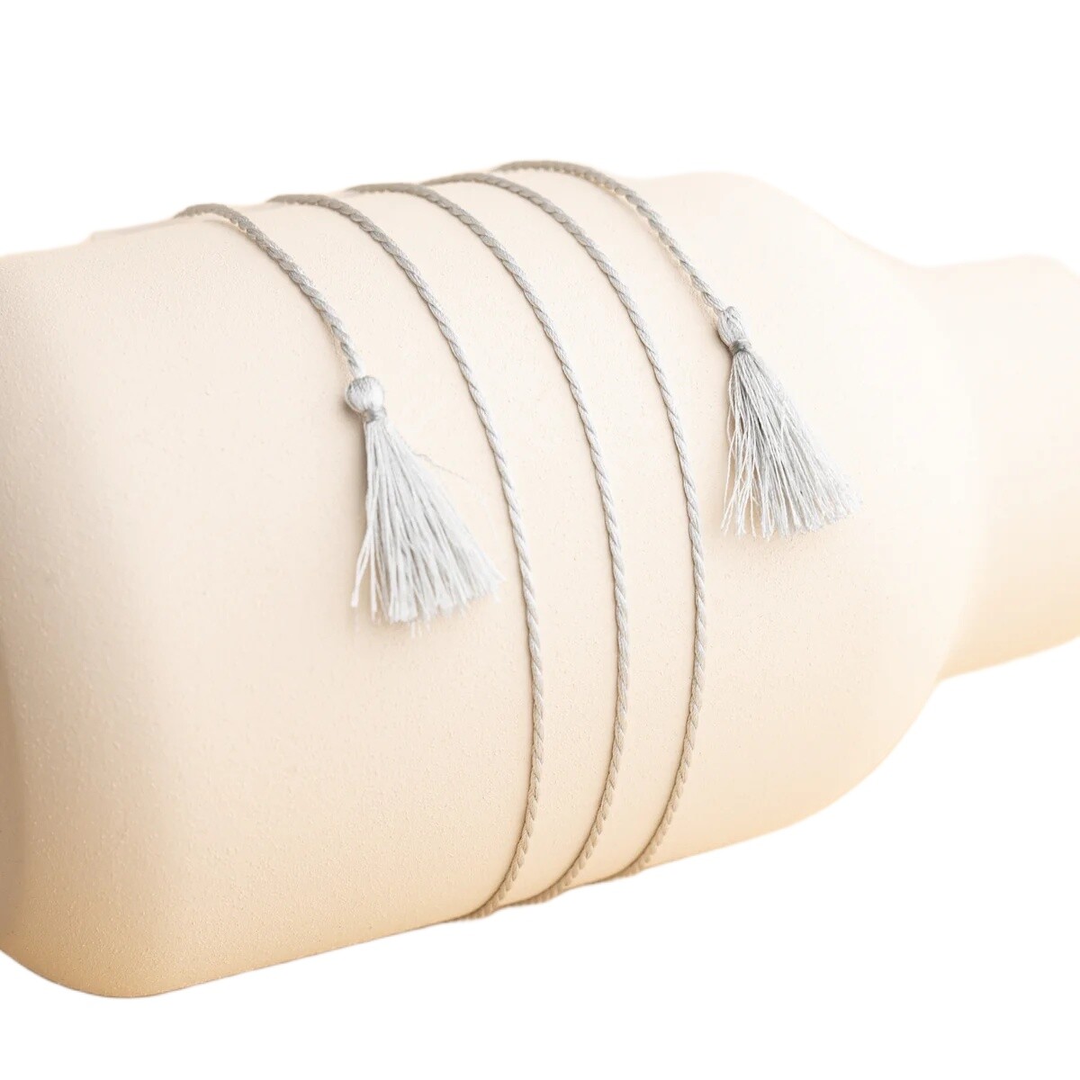 MUMMY BELL Dlhá šedá hodvábna šnúrka