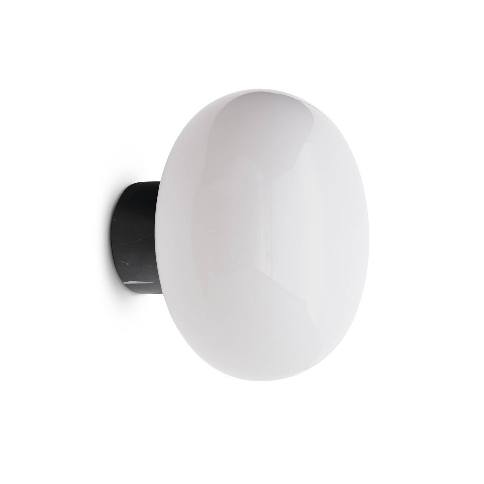 Nástenné svietidlo New Works Karl-Johan, biele, mramor, sklo, Ø 23 cm