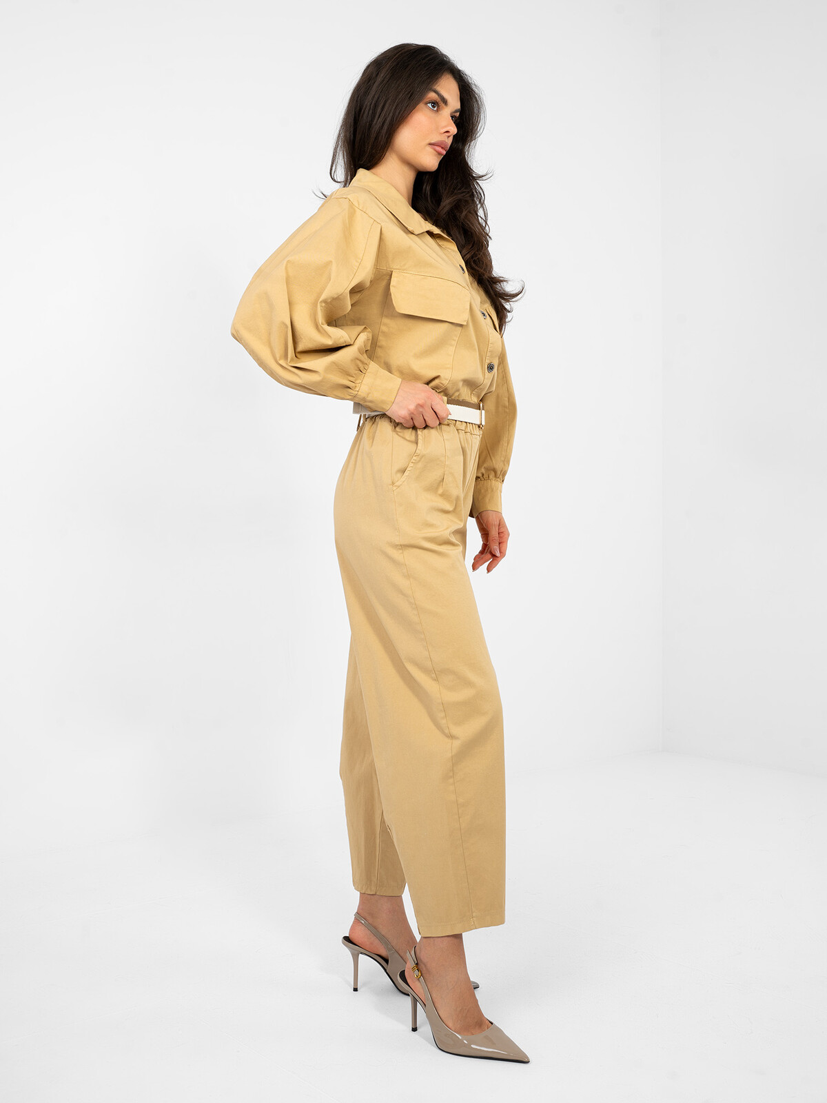 Jednofarebné nohavice v camel farbe