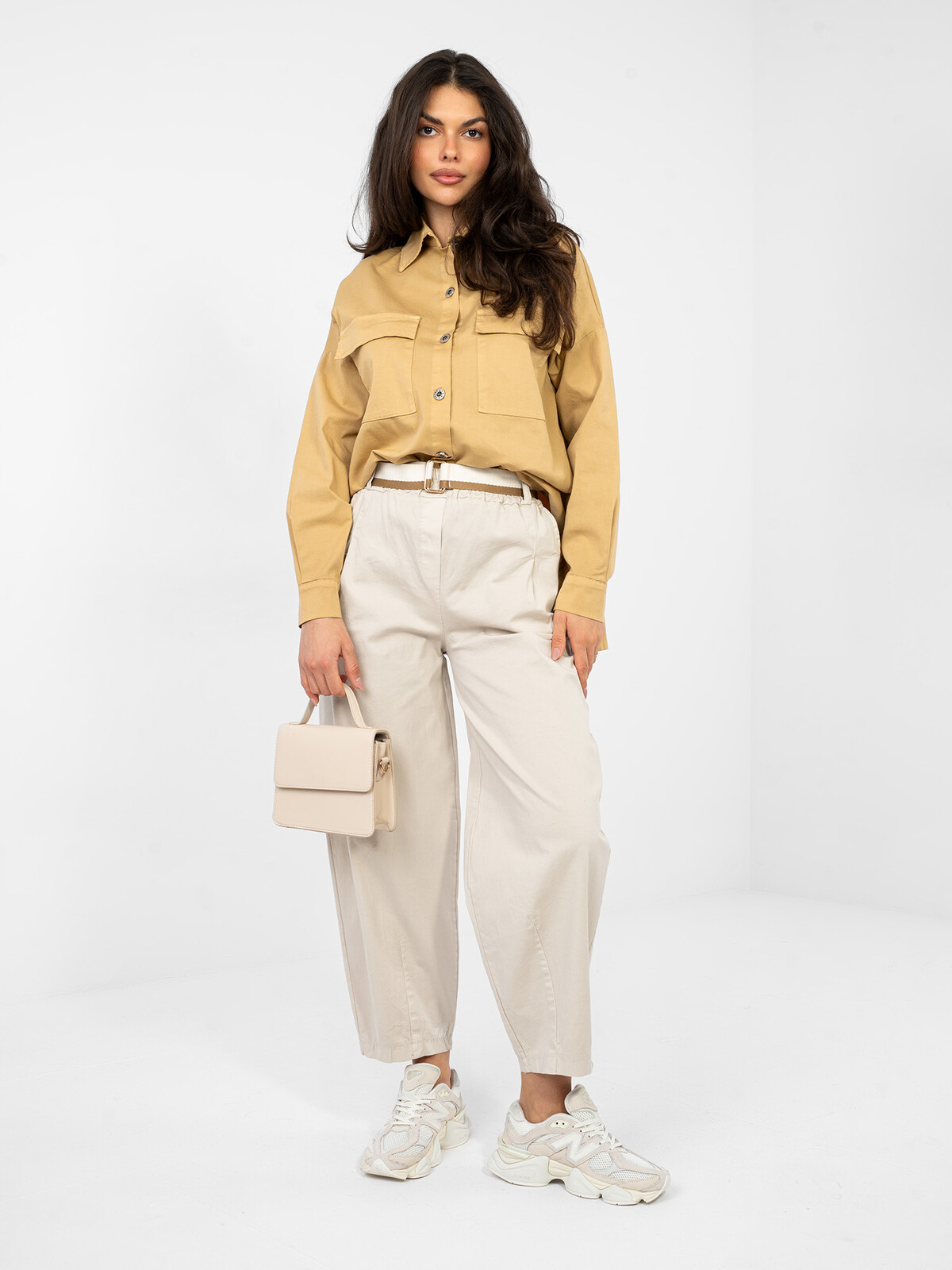 Jednofarebná košeľa camel