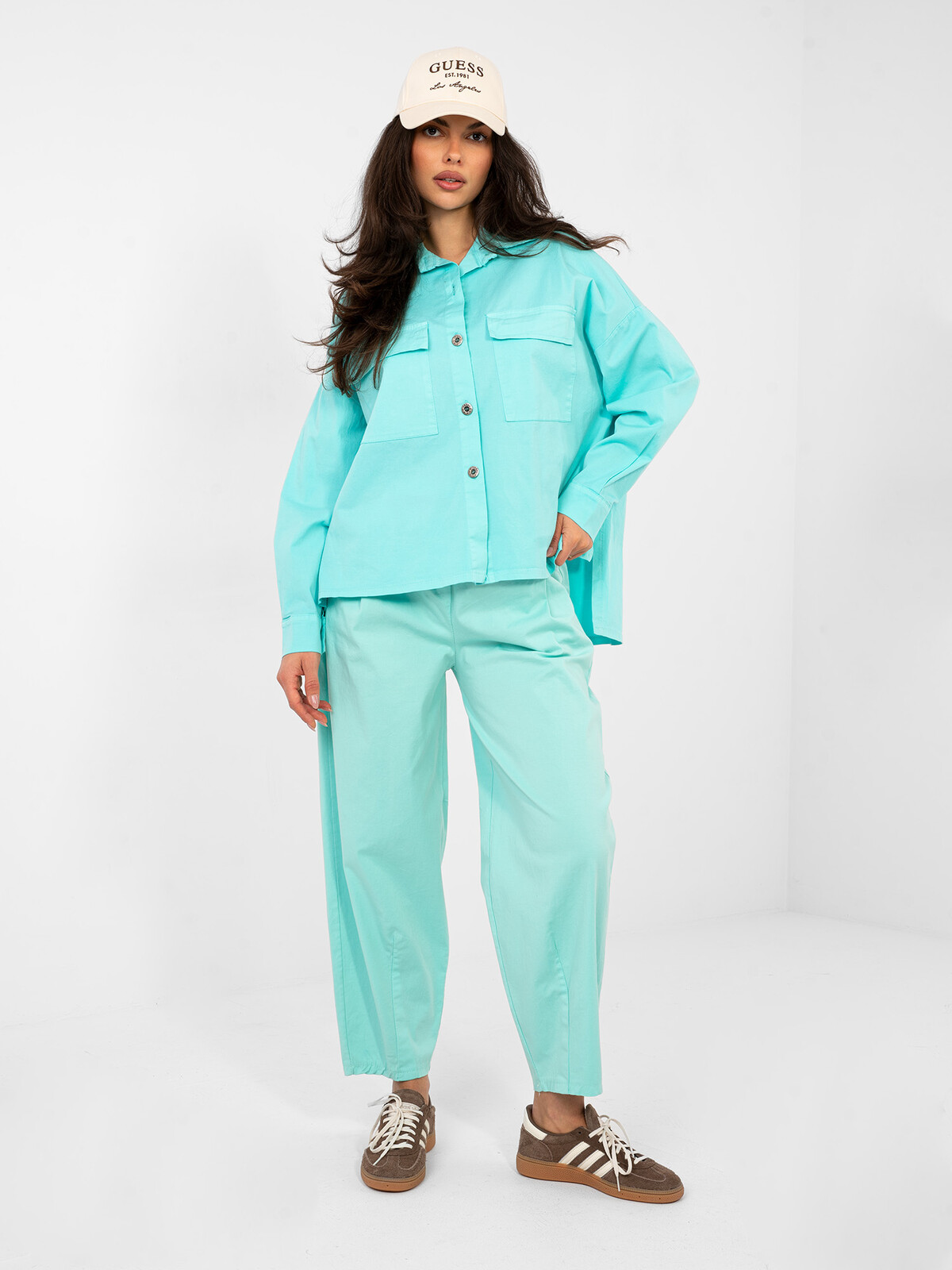 Tyrkysová košeľa s dlhým rukávom