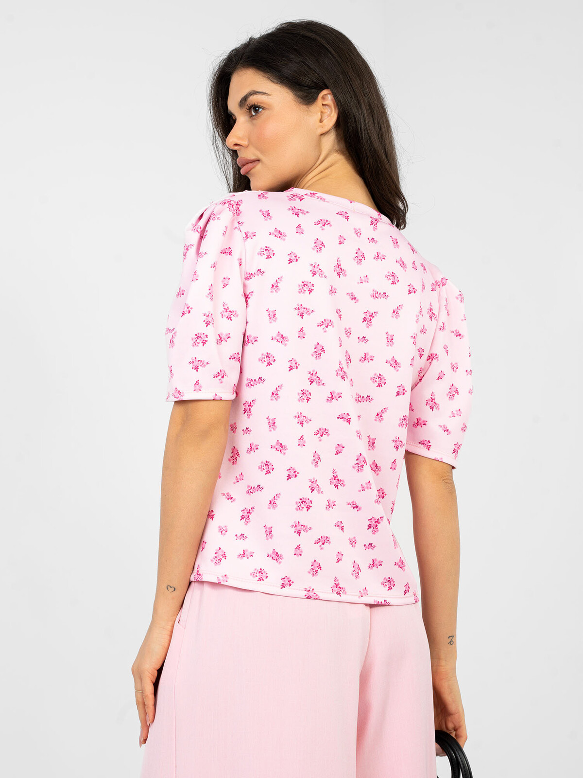 Svetloružová vzorovaná blúzka