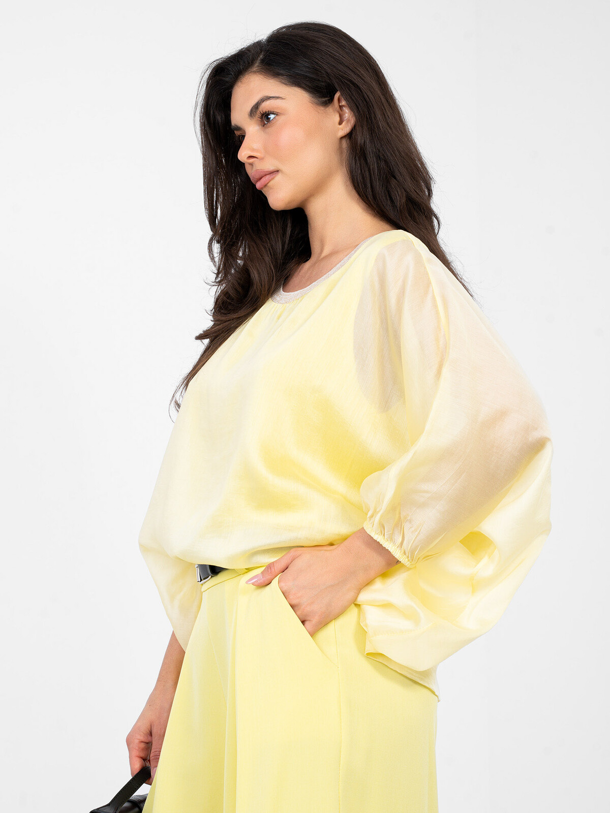 Žltá saténová blúzka