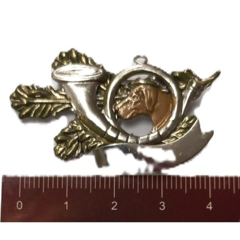 Odznak Rúrka a hlava psa - farebný