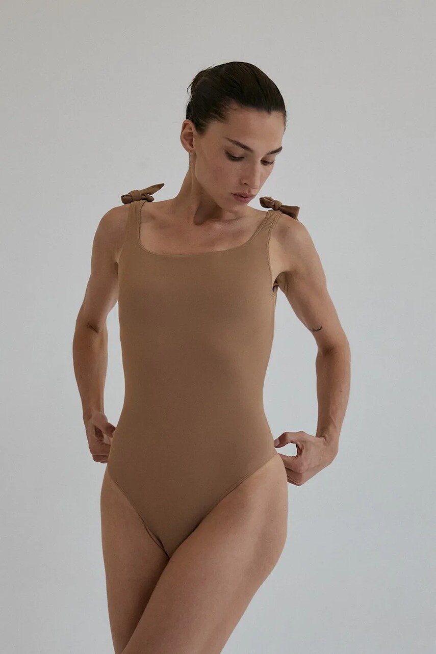 Jednodielne plavky MUUV. MUY