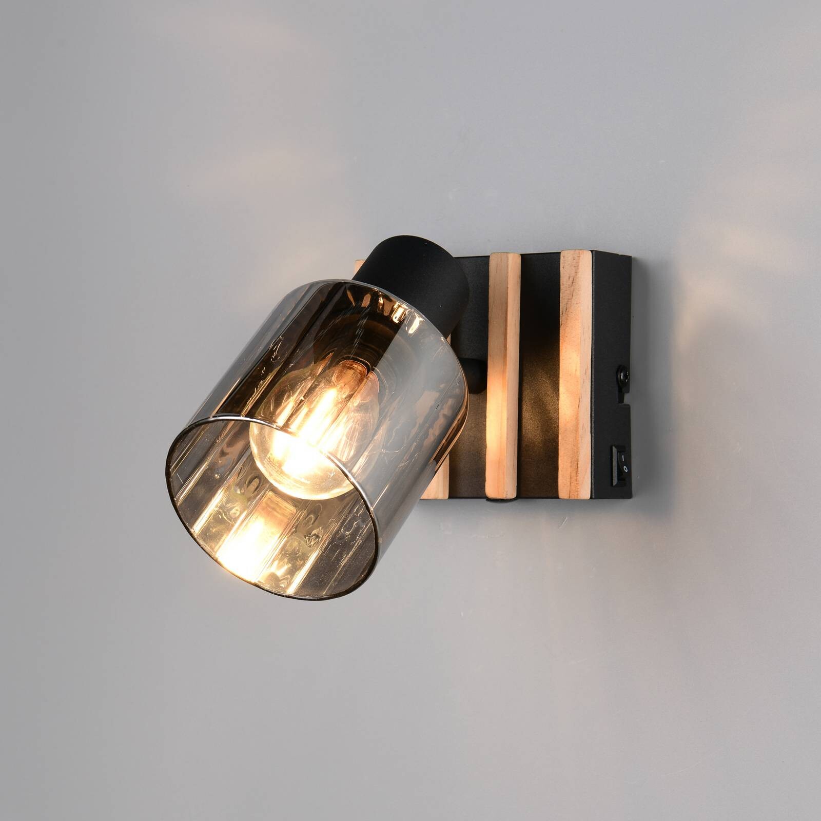 Bodové svetlá Travia, 1-pl., čierny/dymovo sivý, vypínač