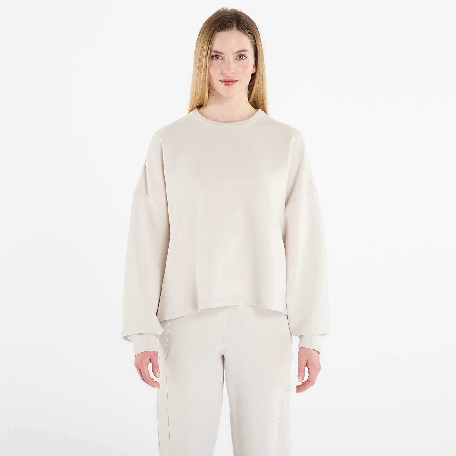 Mikina Nike 24.7 ImpossiblySoft Women's Dri-FIT Oversized Crew-Neck Top Lt Orewood Brn/ Lt Iron Ore M