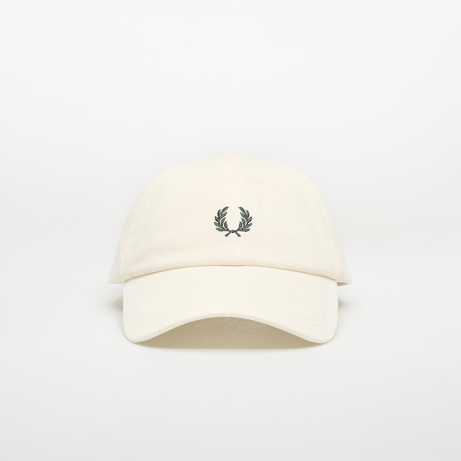 Šiltovka FRED PERRY Pique Classic Cap Ecru/ Grassroots Universal