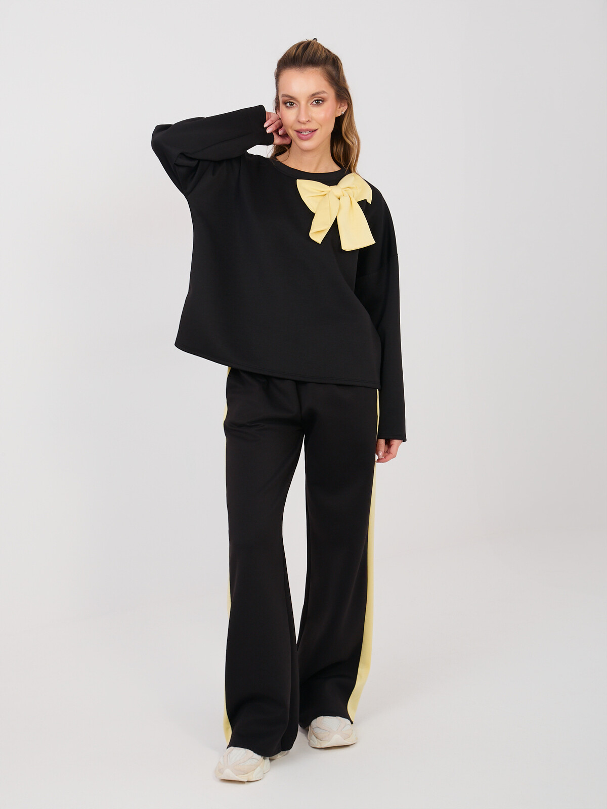 Čierny komplet s mašľou