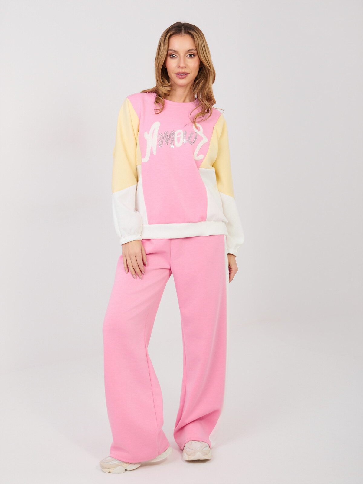 Dámska tepláková súprava v ružovej farbe