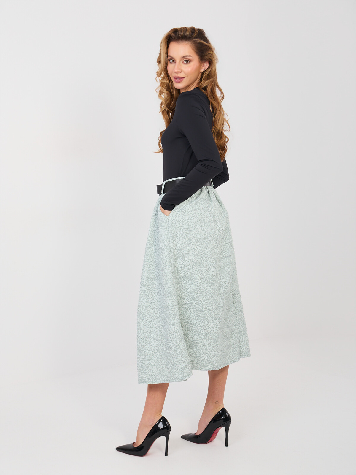 Midi sukňa v mätovej farbe