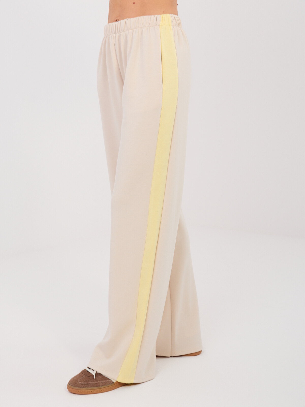 Komplet nohavice s pruhom