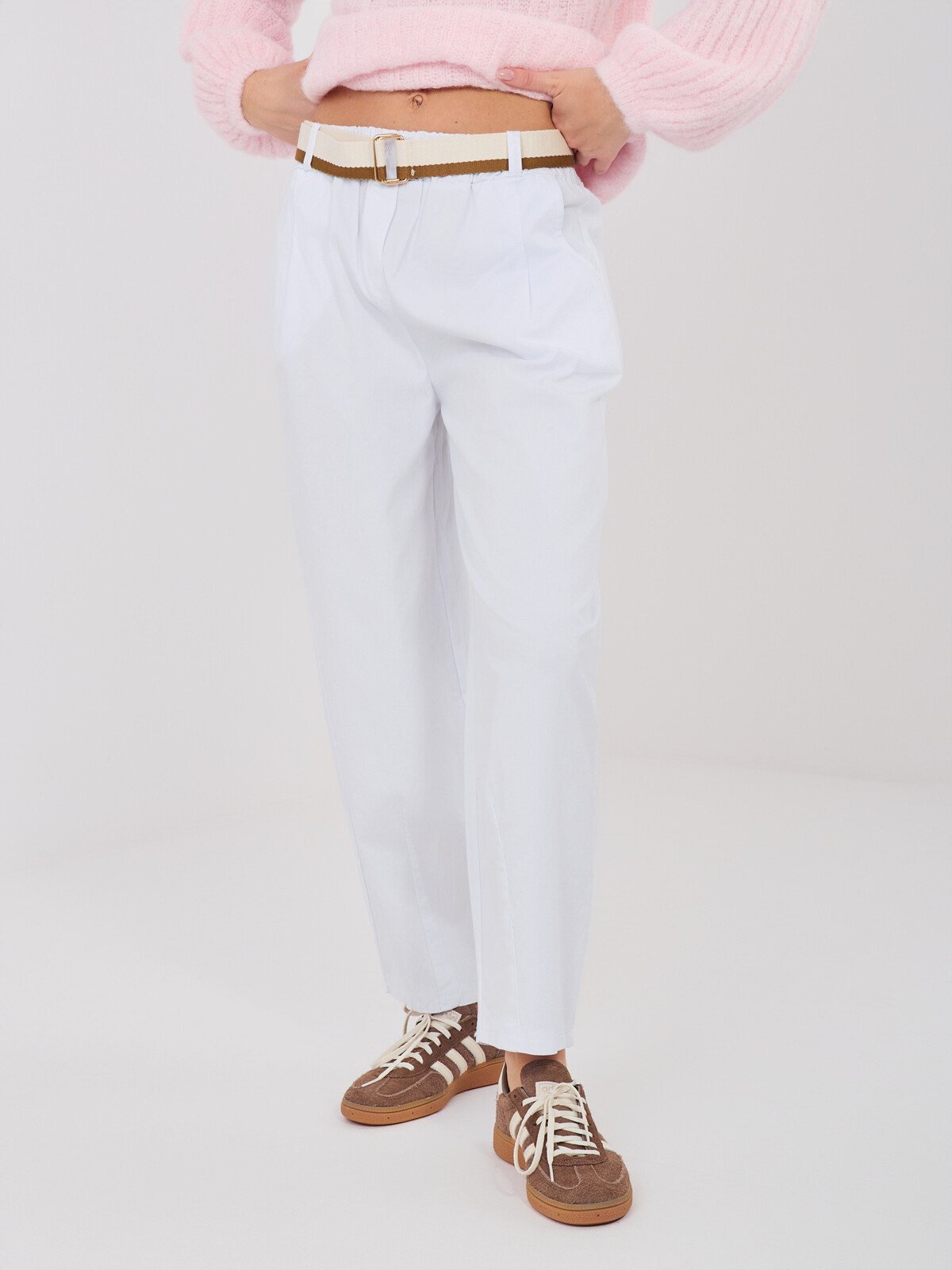 Biele jednofarebné nohavice