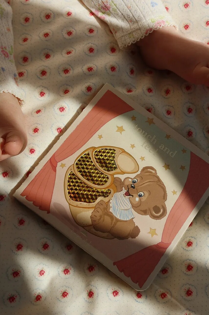 Detská kniha Konges Sløjd TOUCH AND FEEL BOOK FSC