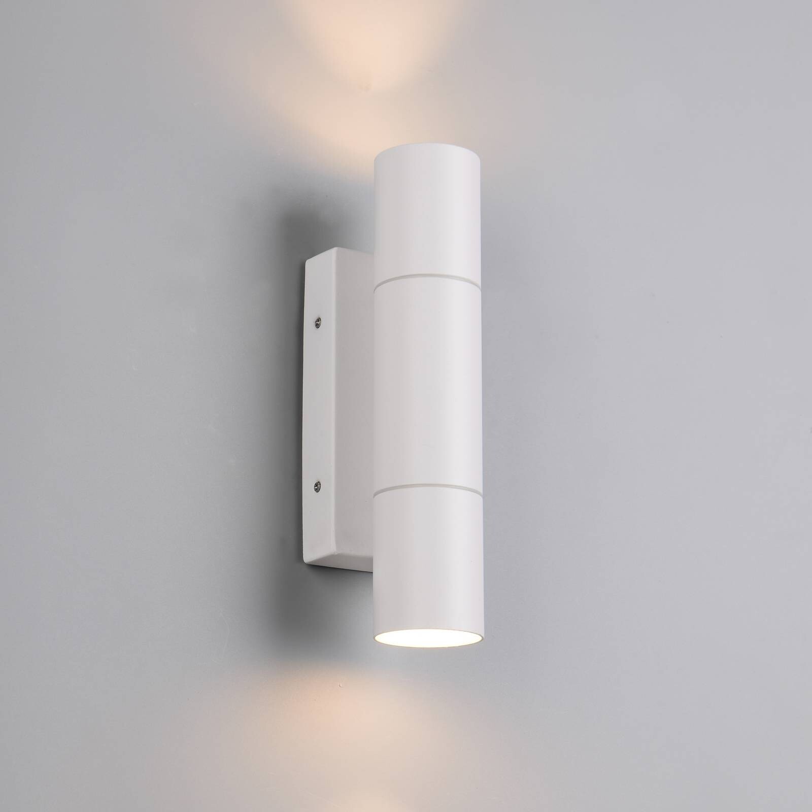 Vonkajšie nástenné svietidlo Yamuna, biela matná, výška 23 cm, kov, IP65