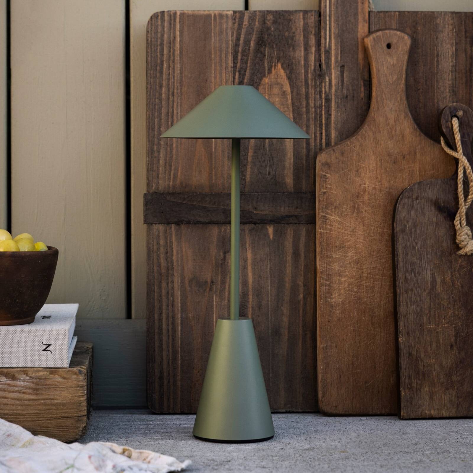 Globen Lighting Akumulátorová vonkajšia stolová lampa Cannes, zelená, IP54