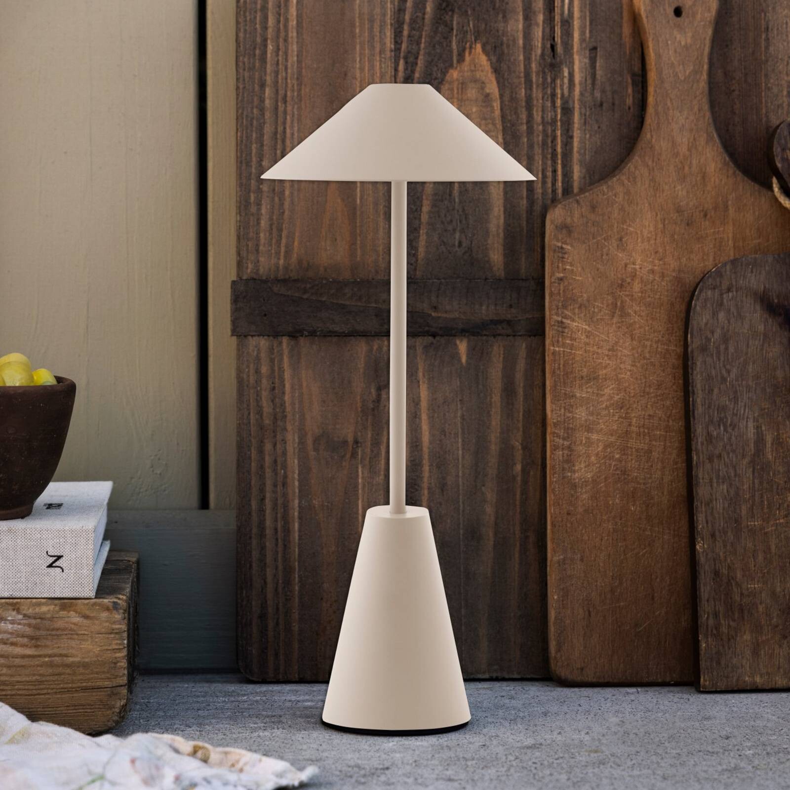 Globen Lighting Akumulátorová vonkajšia stolová lampa Cannes, béžová, IP54