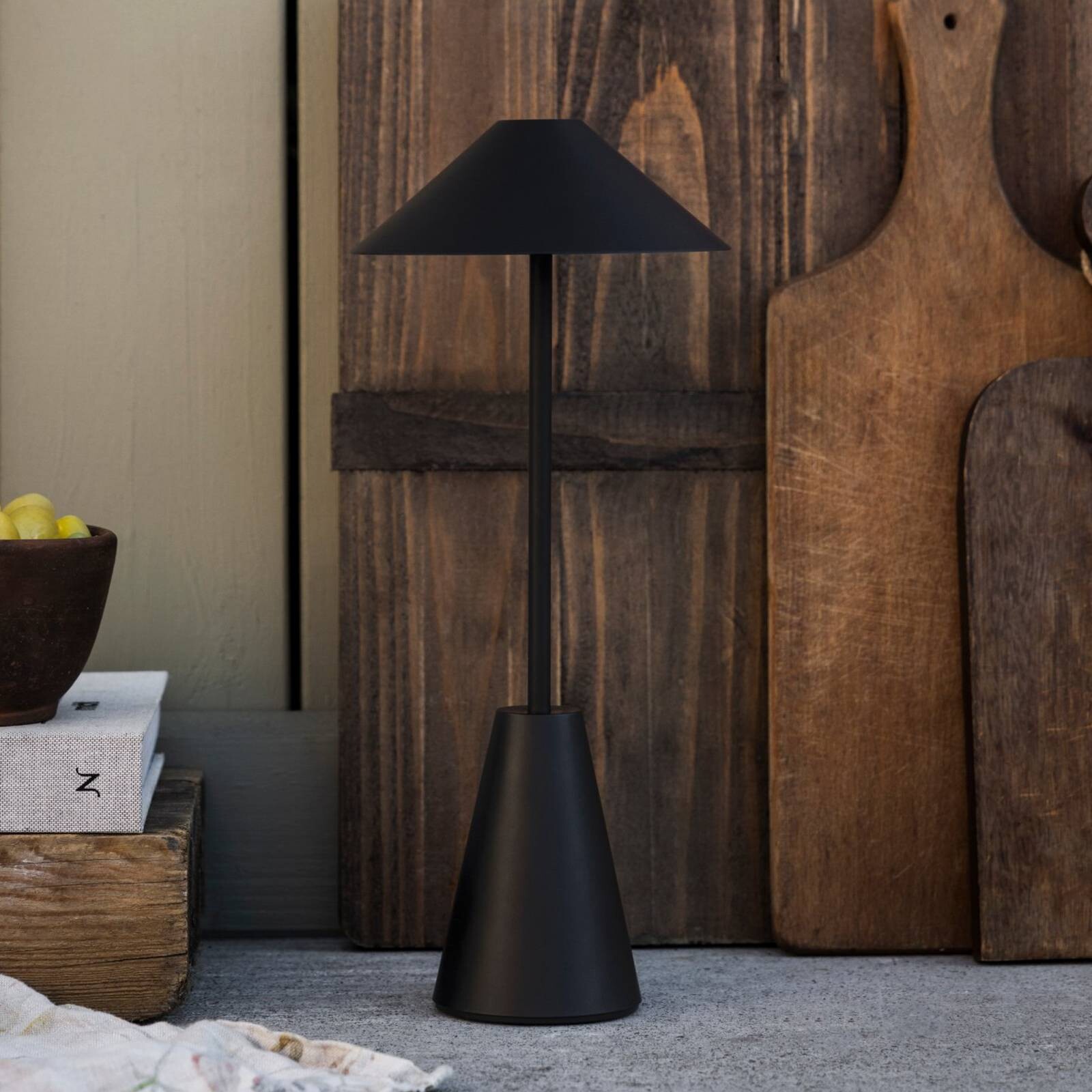 Globen Lighting Akumulátorová vonkajšia stolová lampa Cannes, čierna, IP54