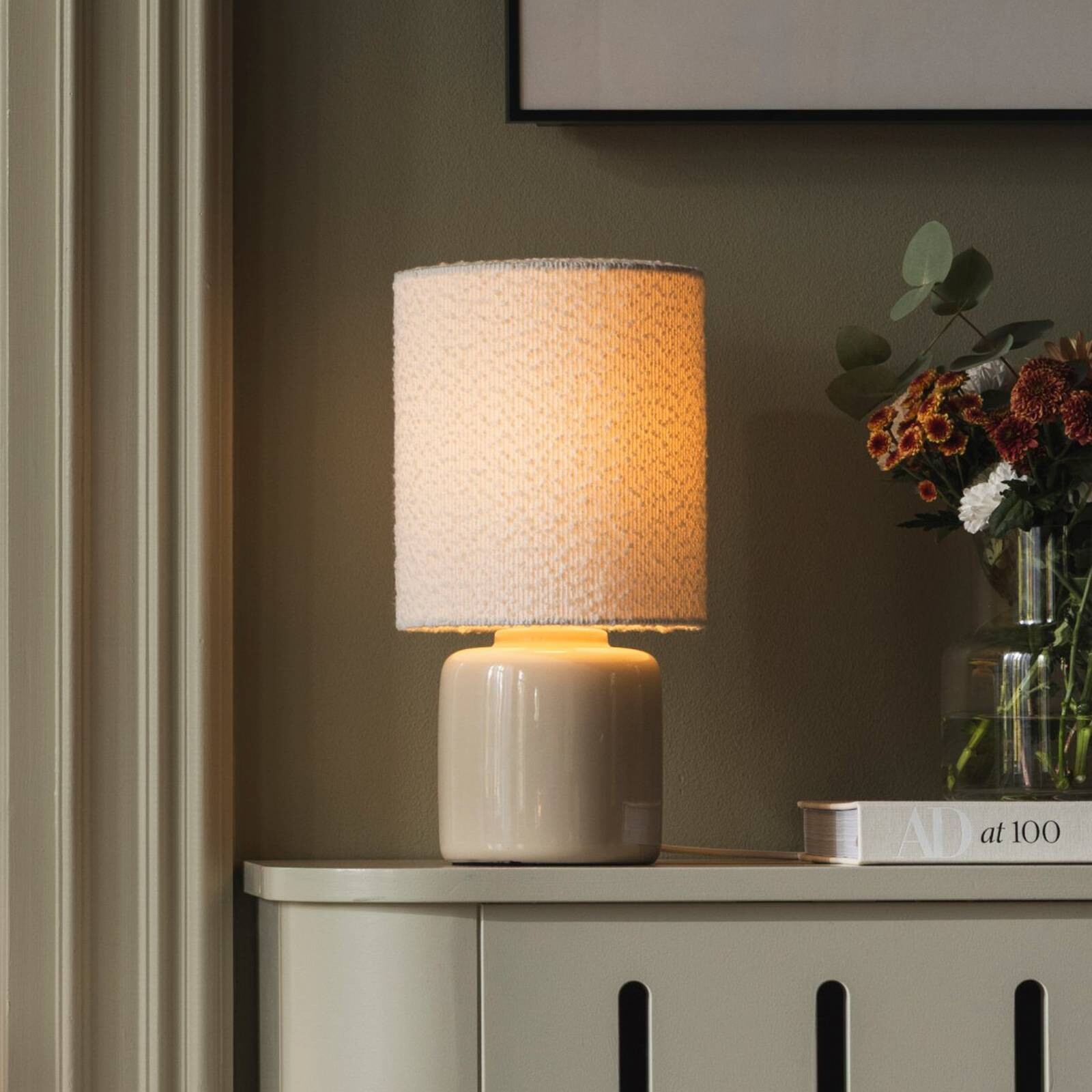 Globen Lighting Stolová lampa Florian, biela/béžová, výška 39 cm