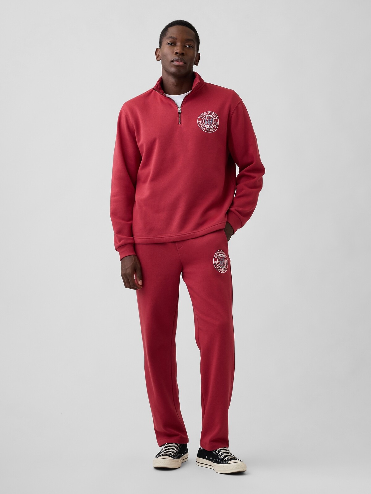 GAP Sweatpants with Straight-Leg Logo - Mens