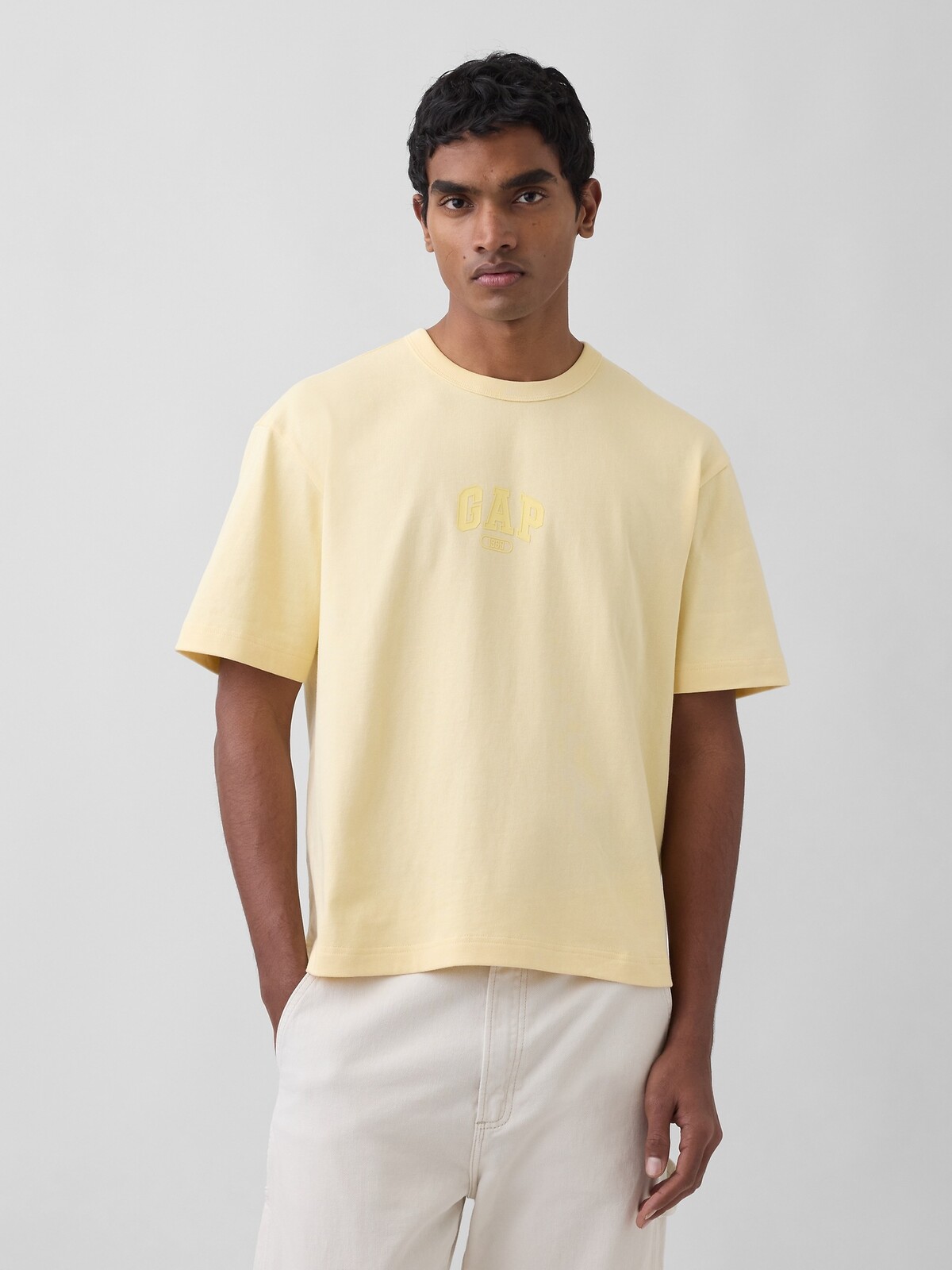 GAP Crop T-Shirt with 1969 Heavyweight Logo - Mens