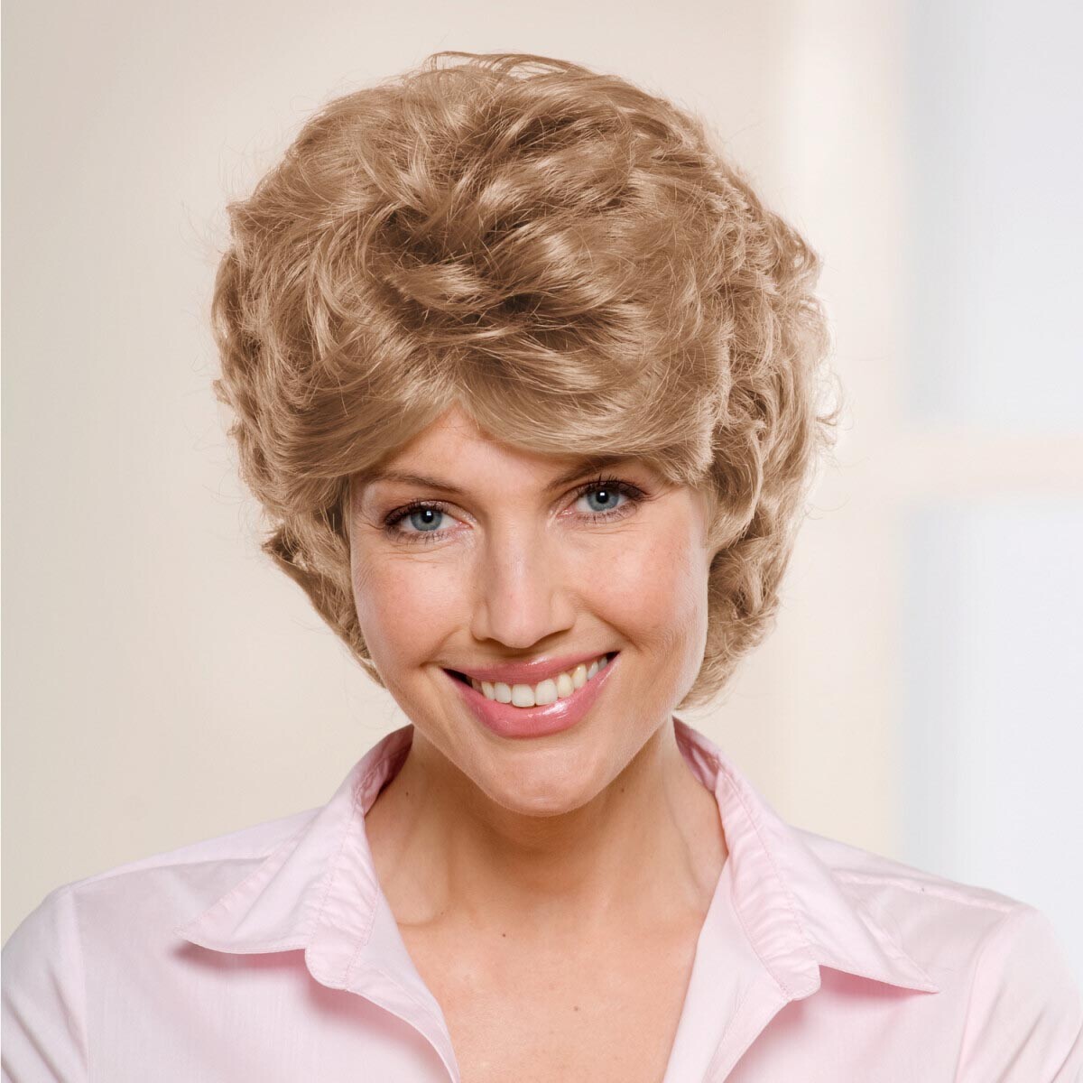 Parochňa Heidi, stredne blond