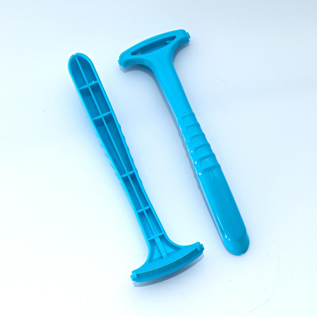 2 prípravky na odstránenie zrohovatenej kože