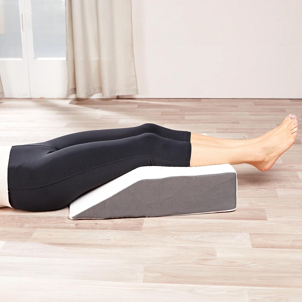 Ortopedický klinový vankúš