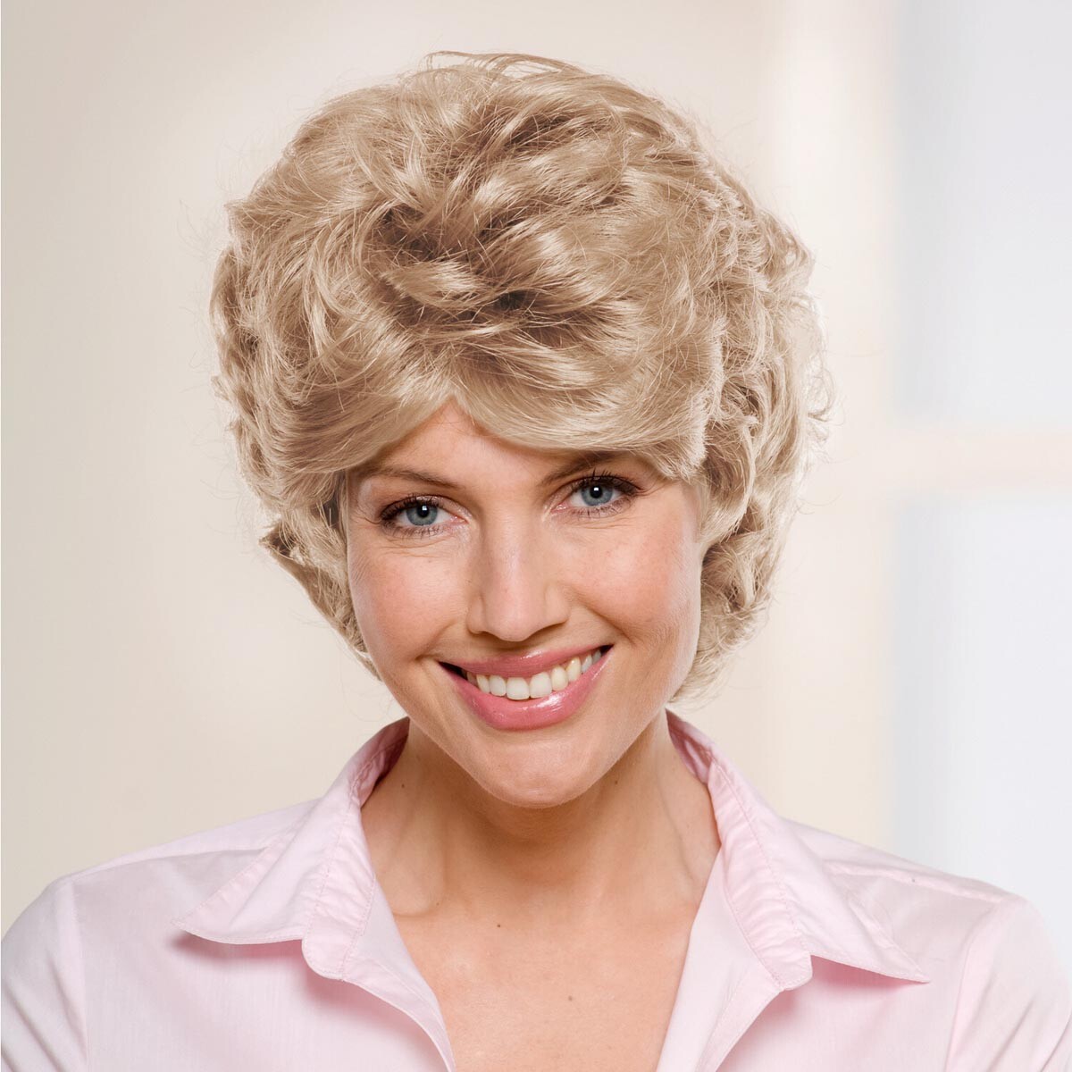 Parochňa Heidi, tmavá popolavá blond