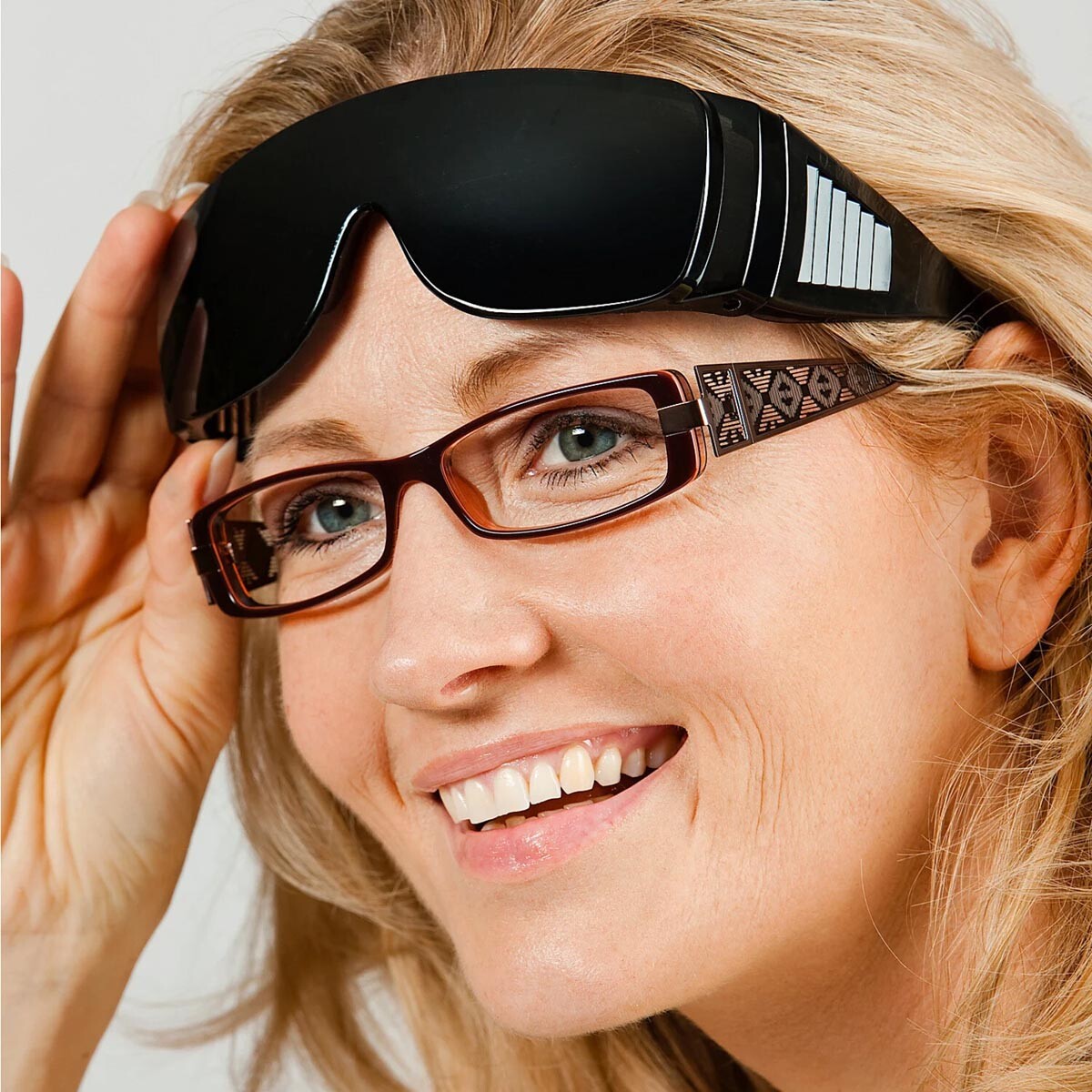 Slnečné okuliare pre ŇU a JEJ