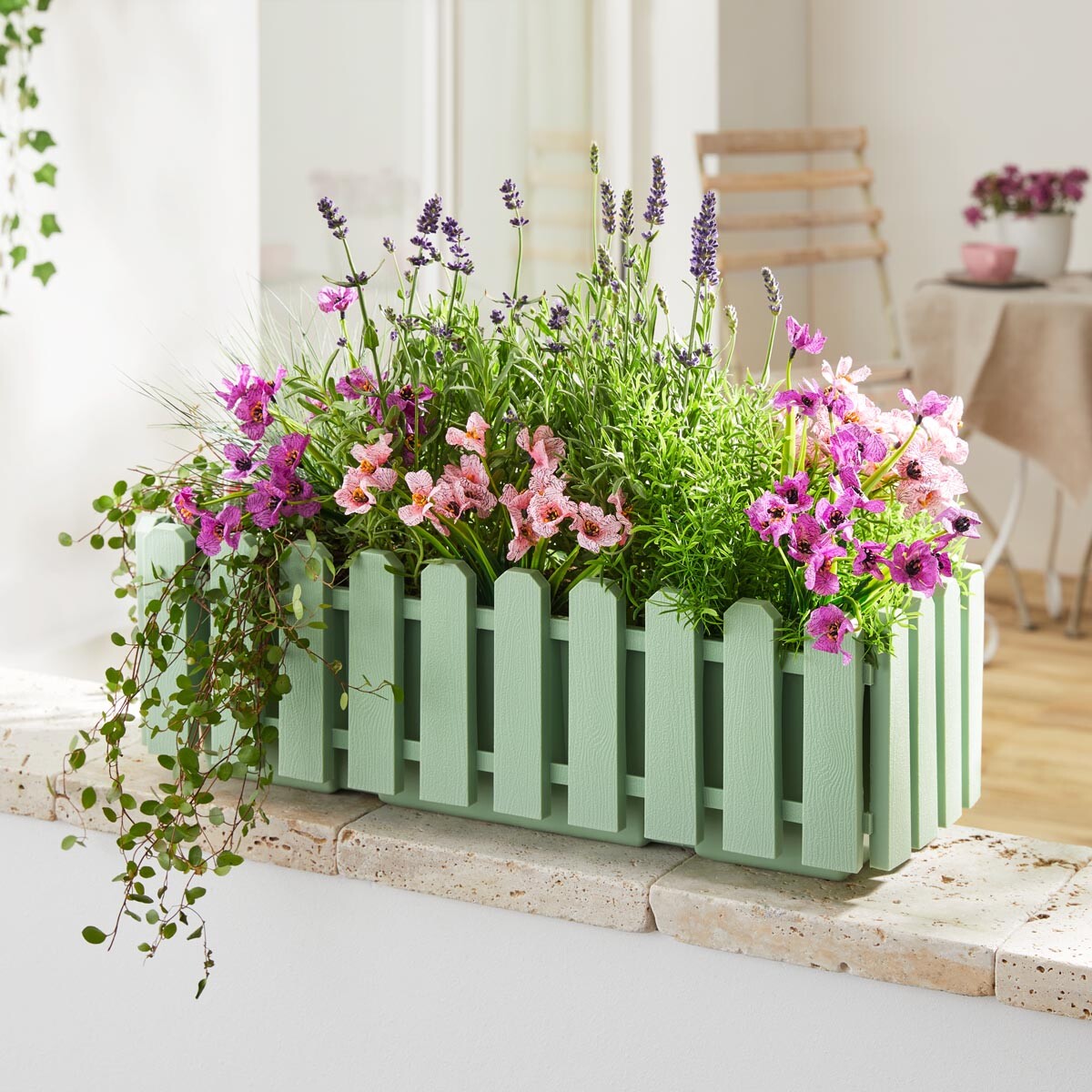 Truhlica vo vidieckom štýle, zelená