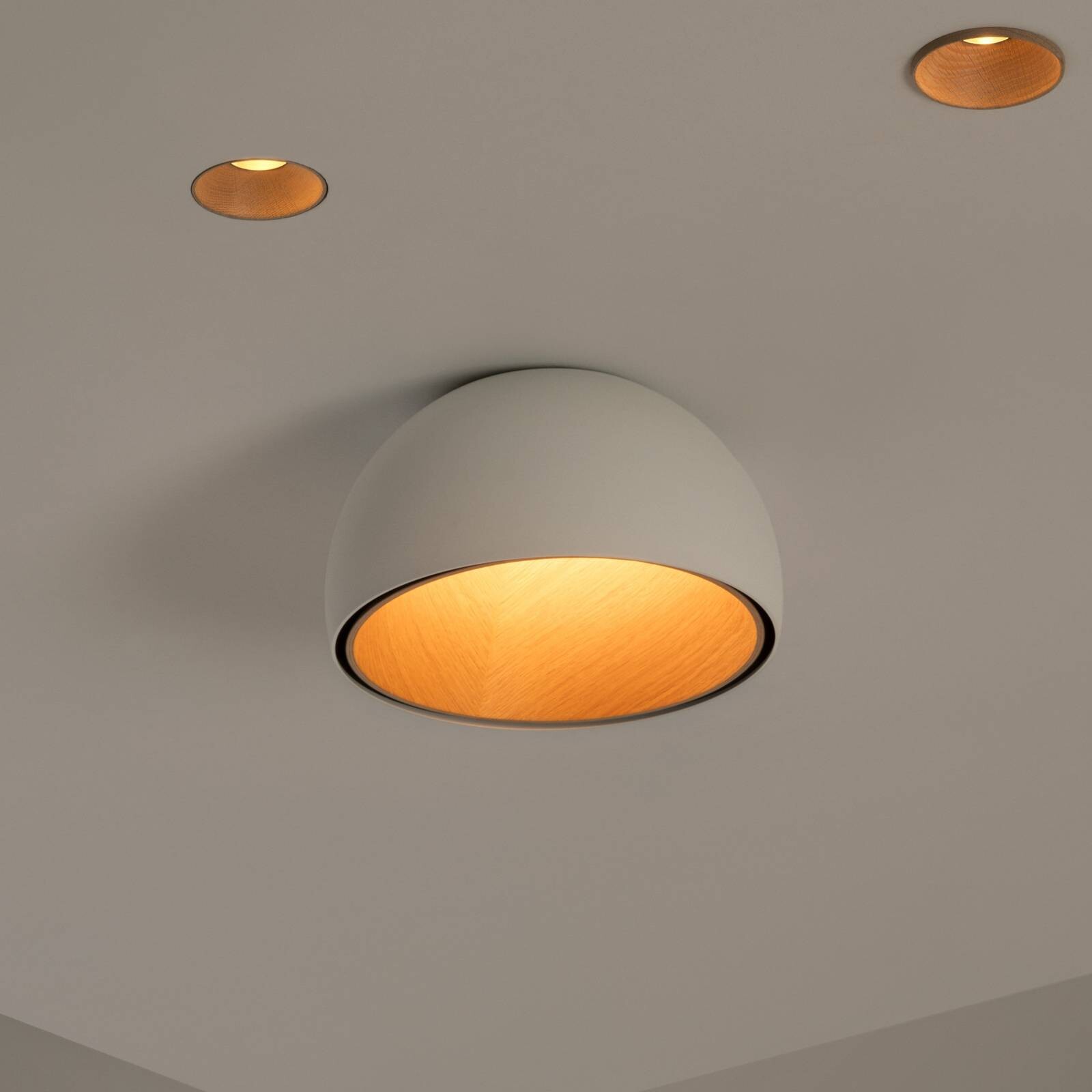 Vibia stropné LED svetlo DUO, biele, výška 19 cm, dubové drevo