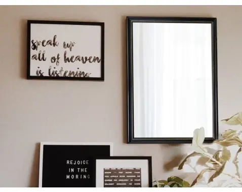 Nástenné zrkadlo Nadine 34x45 cm, čierno-zlaté, perlový dekor%