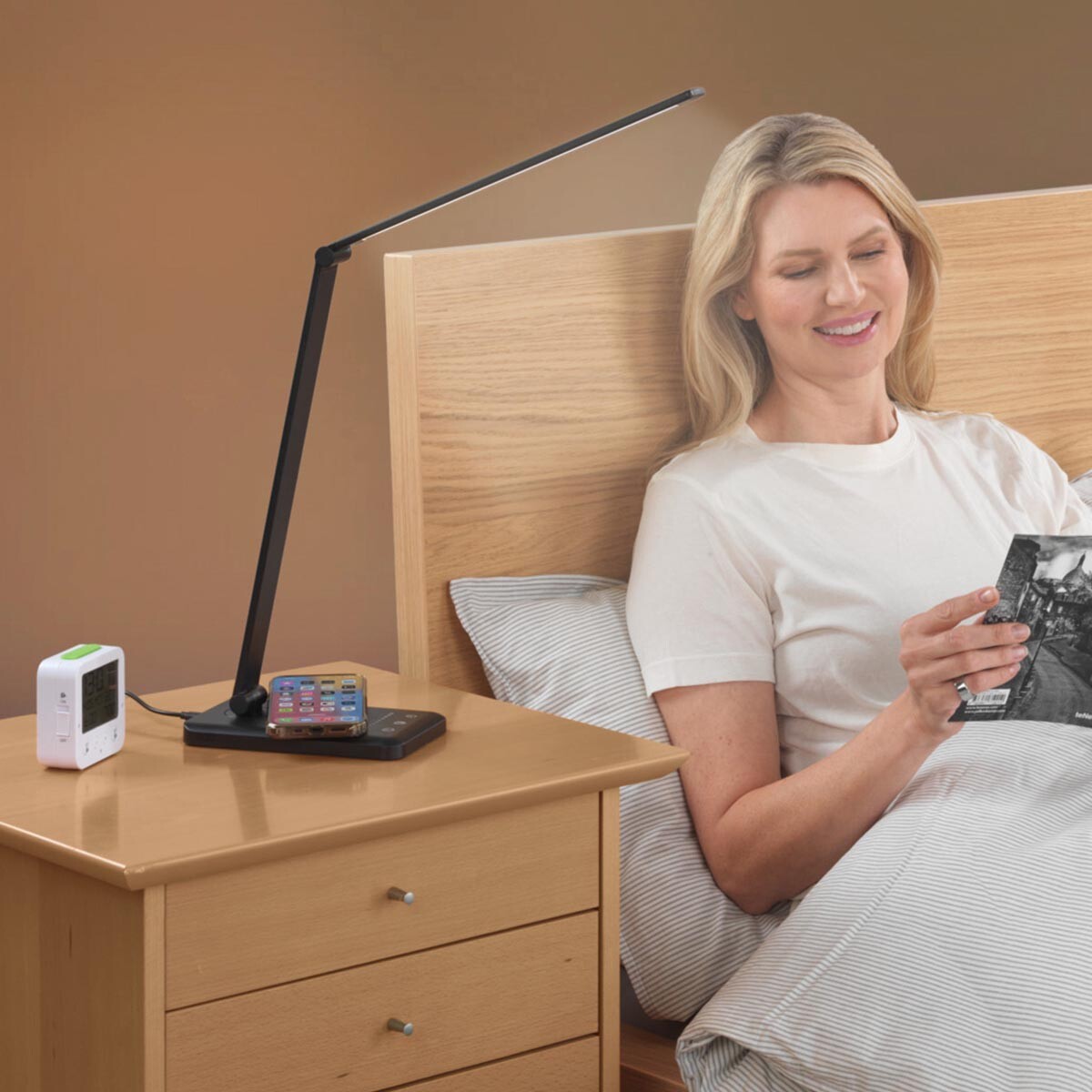 Stolná lampa LED s denným svetlom, čierna