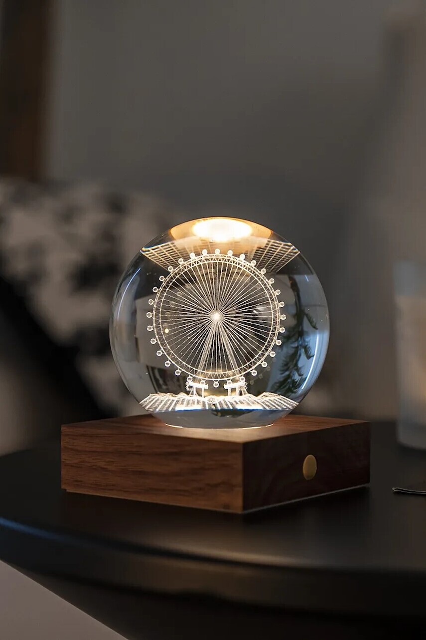 Bezdrôtové led svietidlo Gingko Design Amber Crystal Light