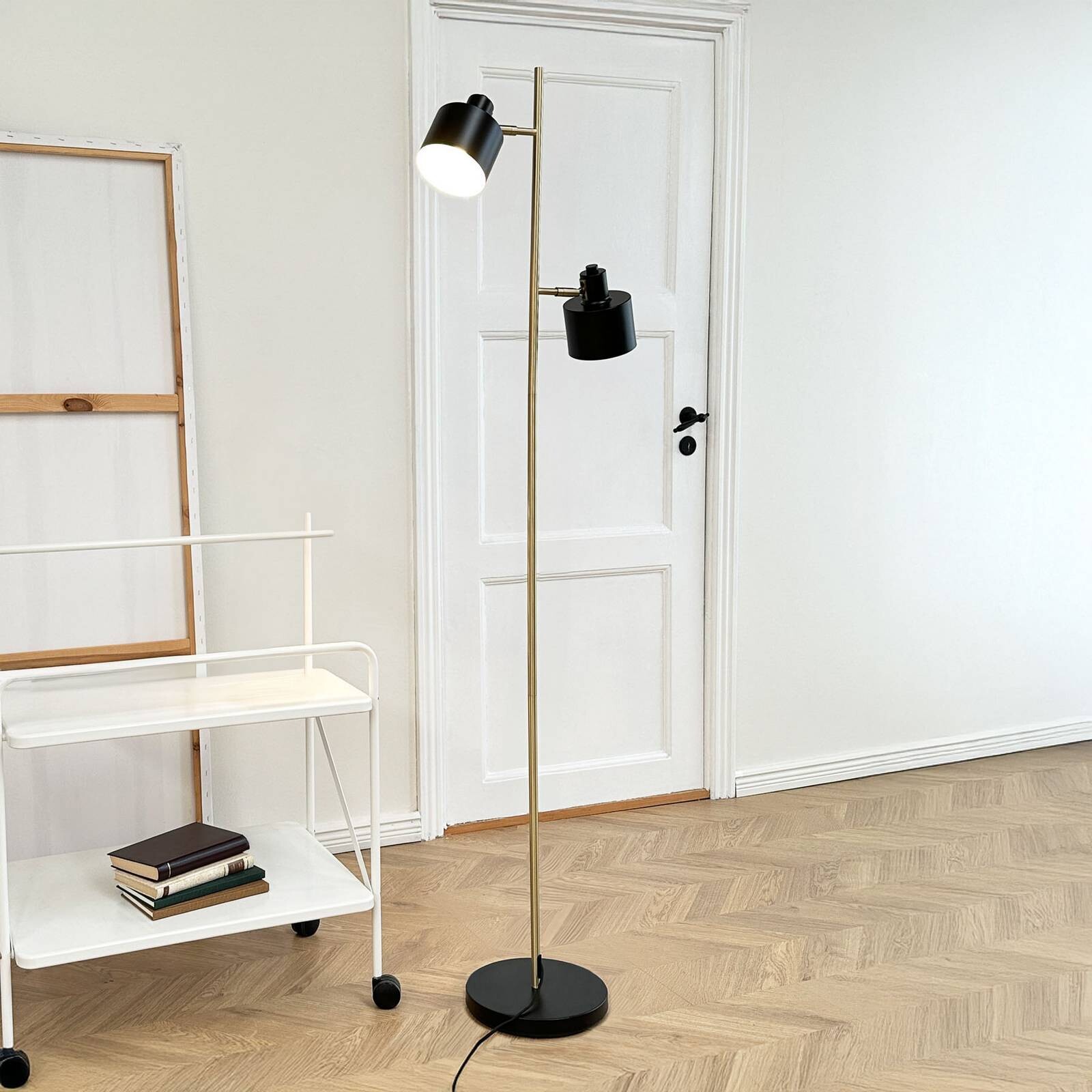 Stojacia lampa Dyberg Larsen Ocean, čierne/mosadzné, 2-pl.