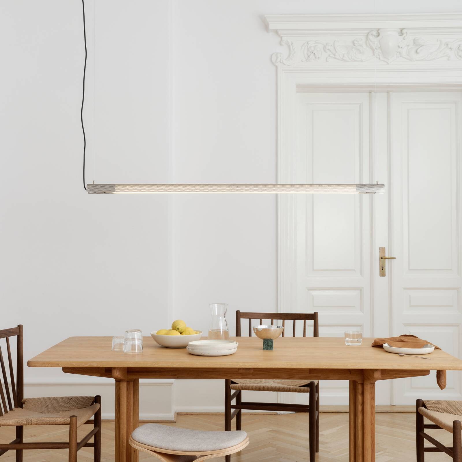 GEJST závesné svietidlo Radent, oceľovo šedá, dĺžka 138 cm, G13 LED