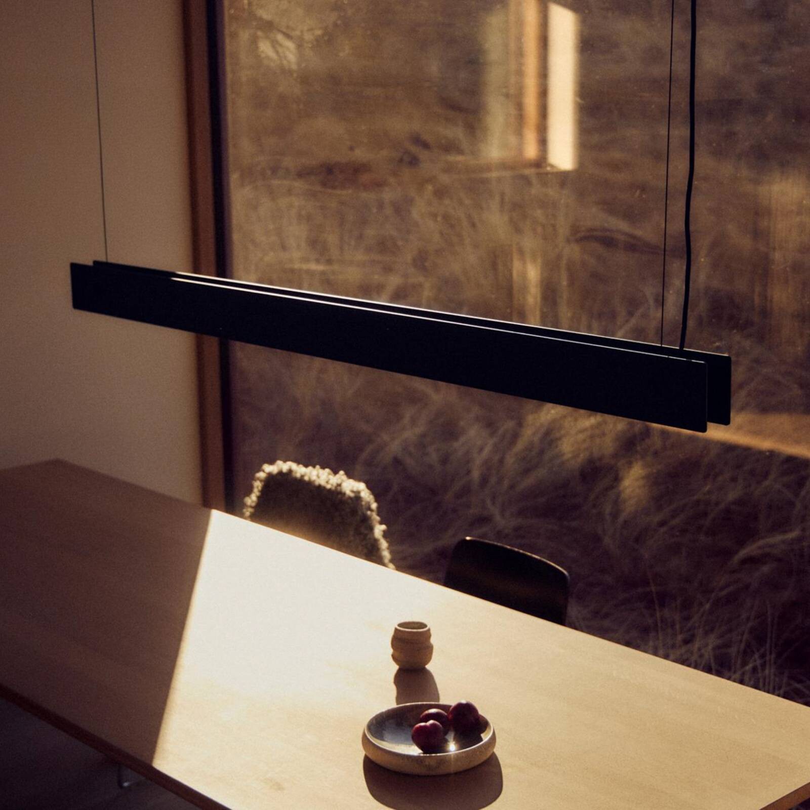 FRANDSEN Závesné svietidlo Bridge, černá, nahoru/dolů, 150 cm, G13