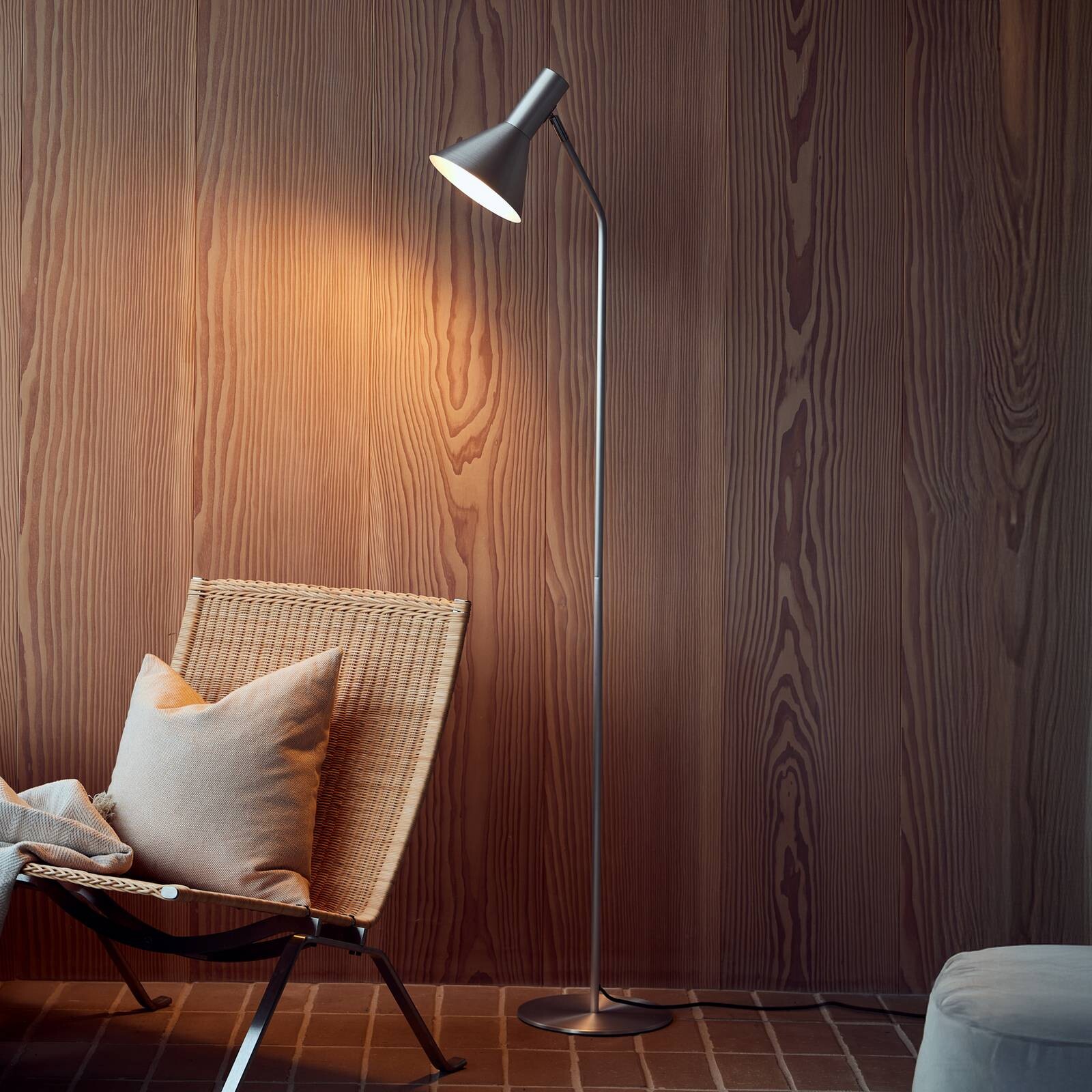 FRANDSEN Stojacia lampa Lyss, hliníková farba, kov, 150 cm, E27