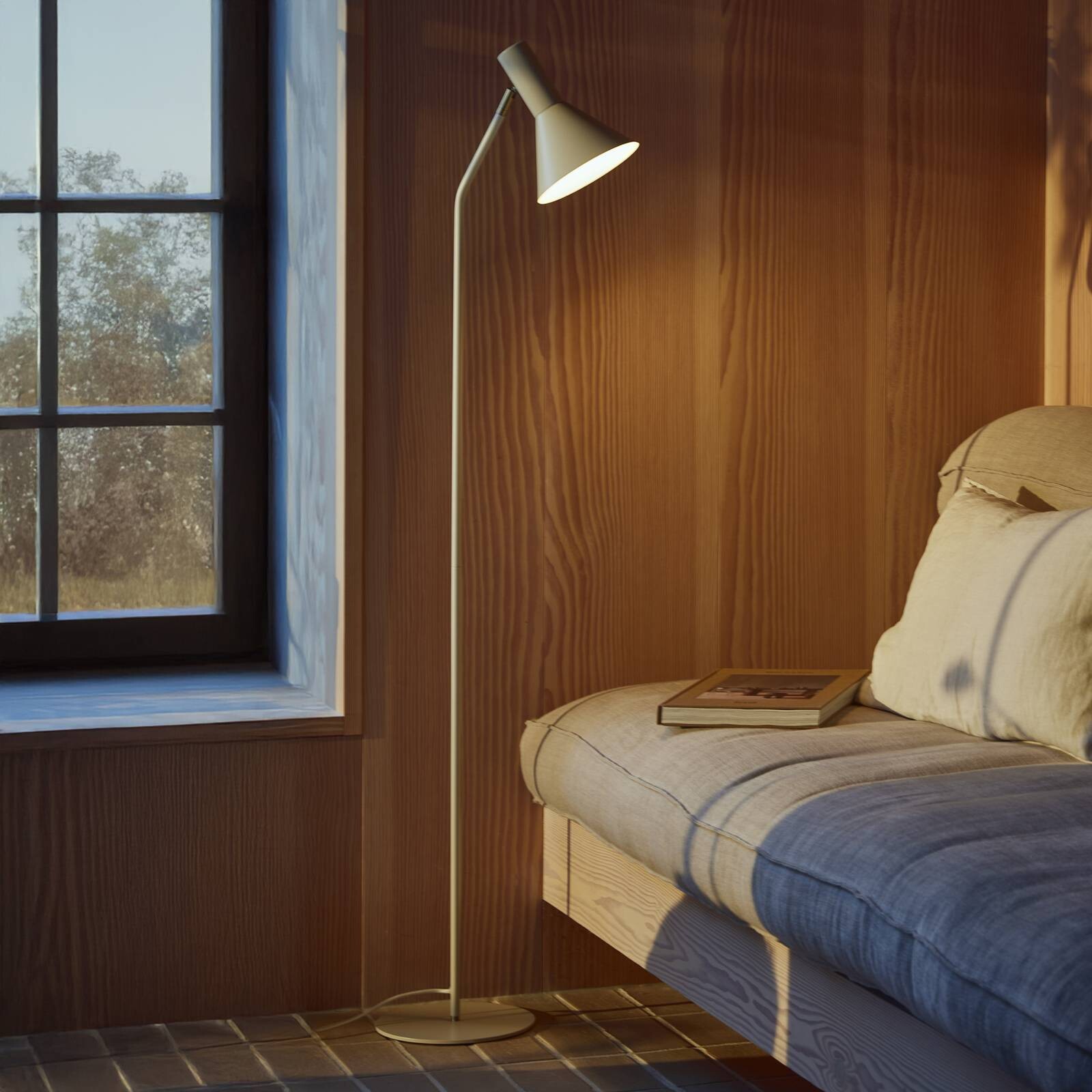 FRANDSEN Stojacia lampa Lyss, béžové, kov, výška 150 cm, E27