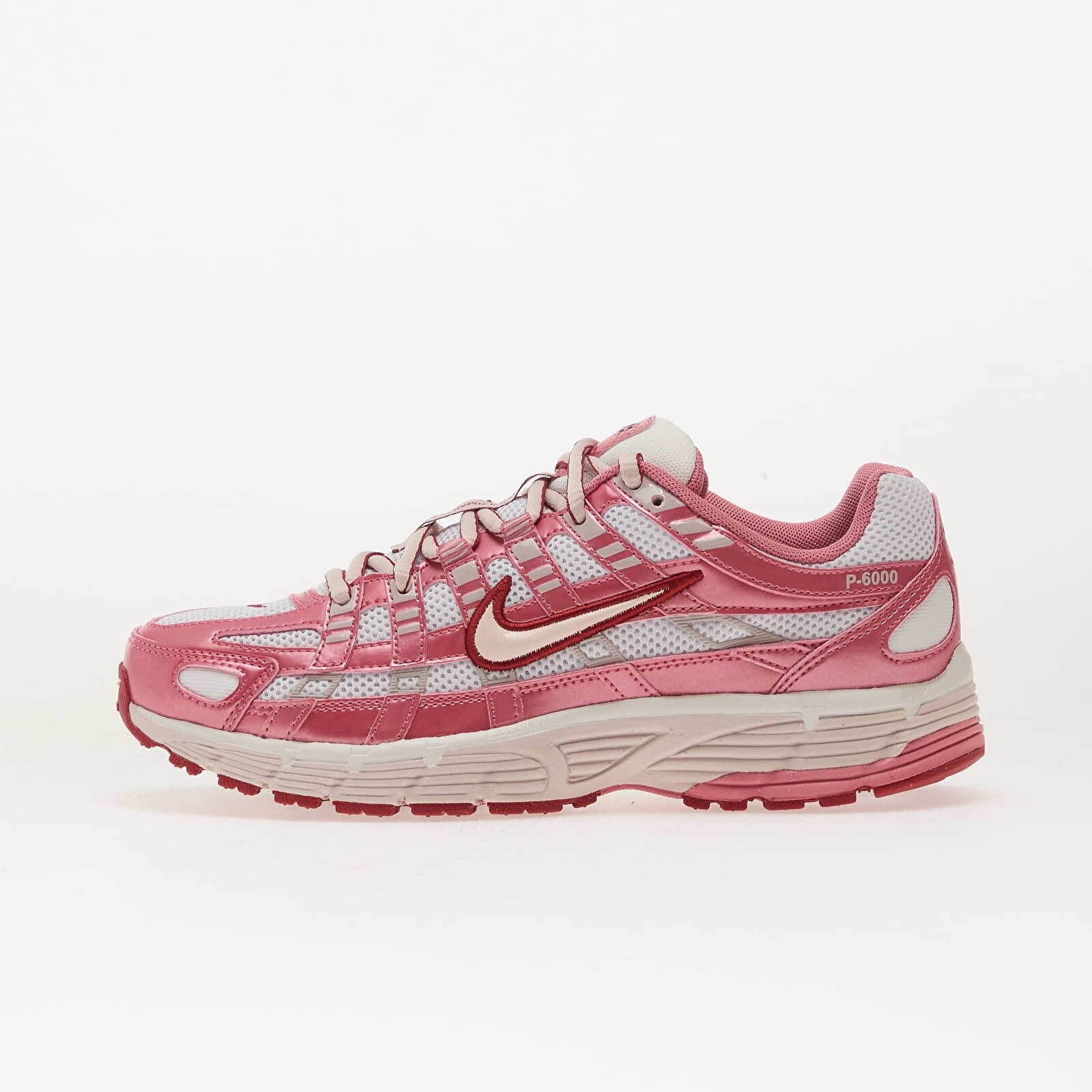 Tenisky Nike W P-6000 Summit White/ Silt Red-Peony-Team Crimson EUR 40