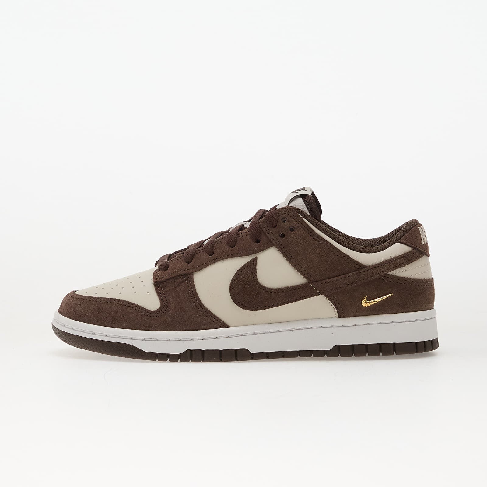 Tenisky Nike W Dunk Low Lt Orewood Brn/ Baroque Brown-White-Mtlc Gold EUR 44