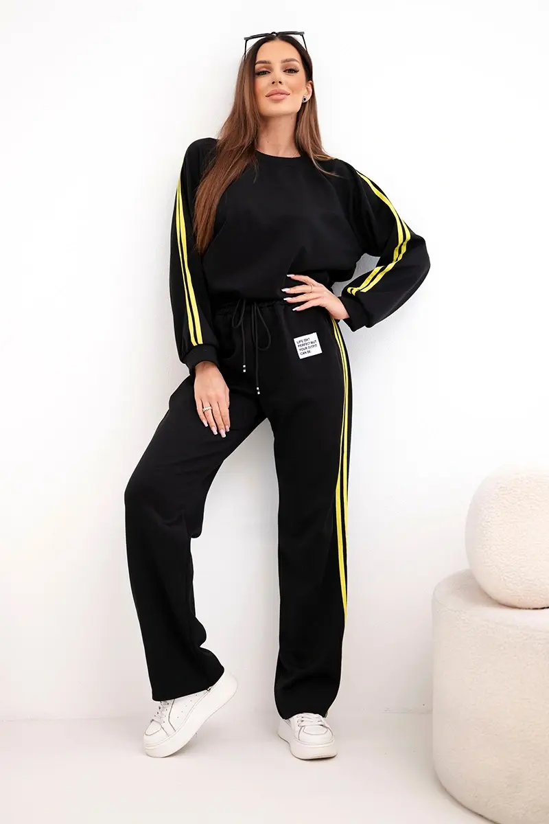 Dámska tepláková súprava Masełko s pruhmi