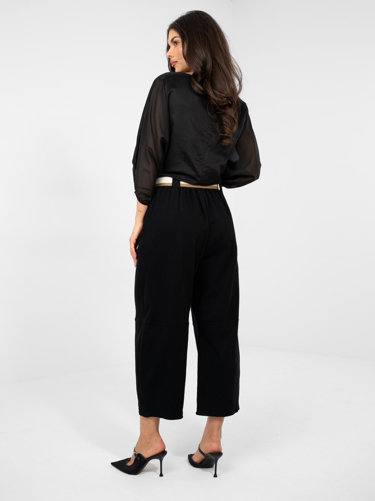 Čierne wide-leg džínsy s záhybmi