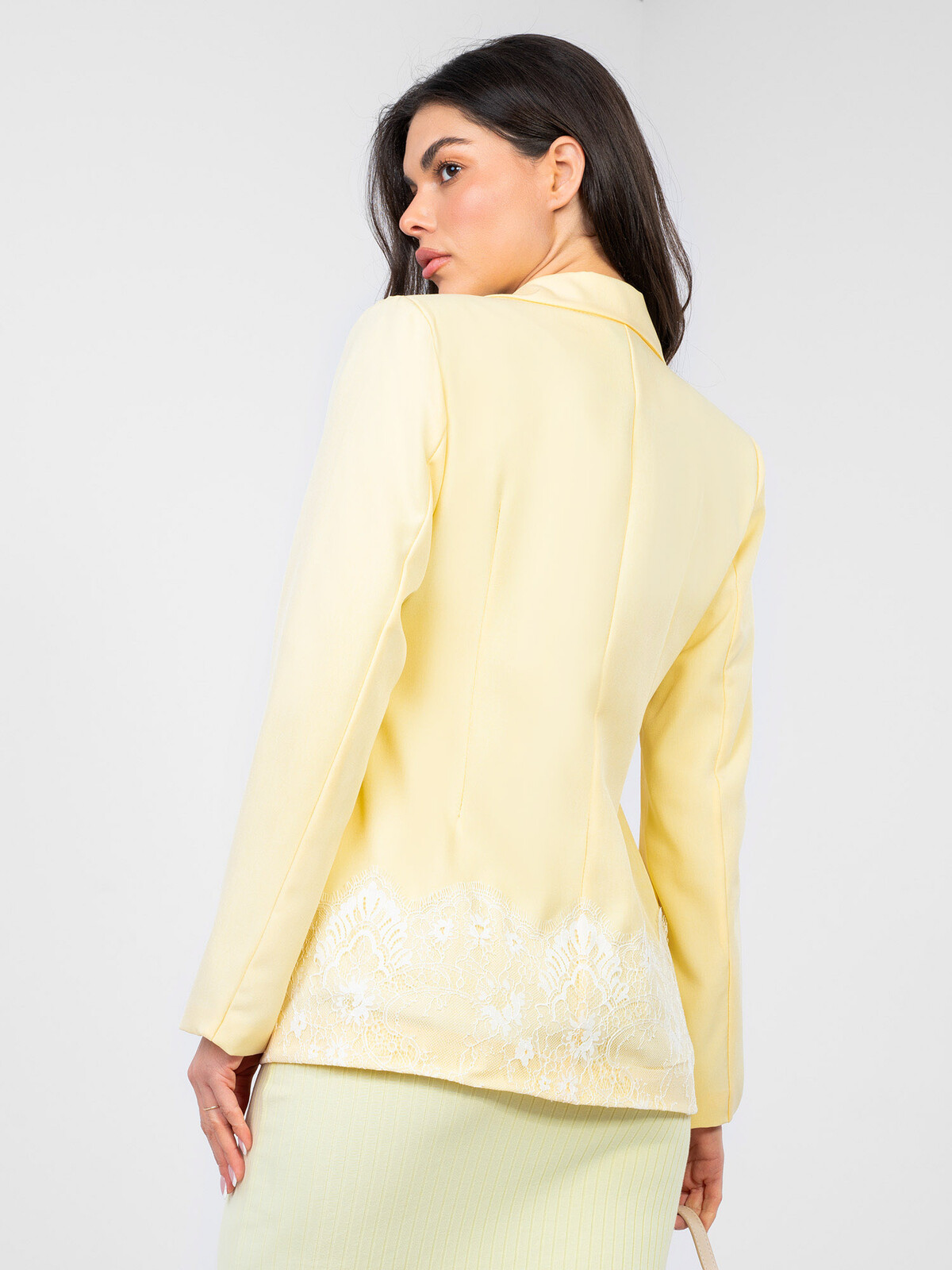 Svetlo žlté dámske sako